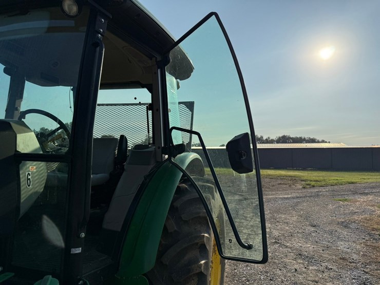 2019-john-deere-5090e-image-69