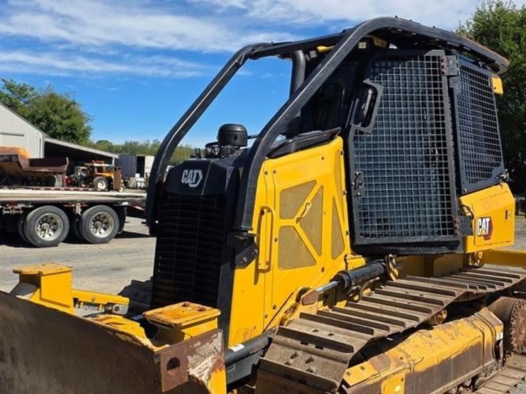 2021-caterpillar-d3-image-7