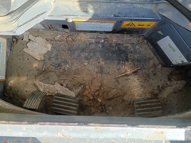 2017-takeuchi-tl12v2-image-25