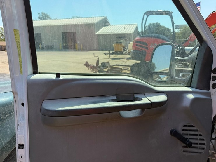 2004-ford-f450-image-60