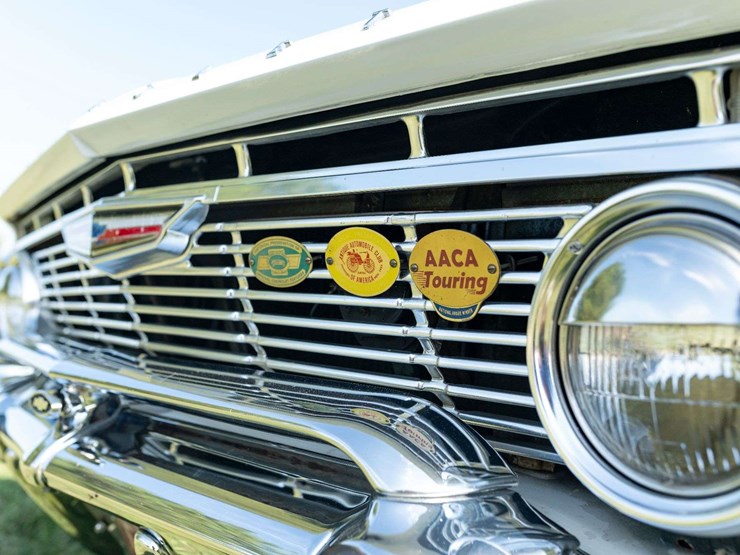 1961-chevrolet-impala-convertible-unrestored-original-image-49
