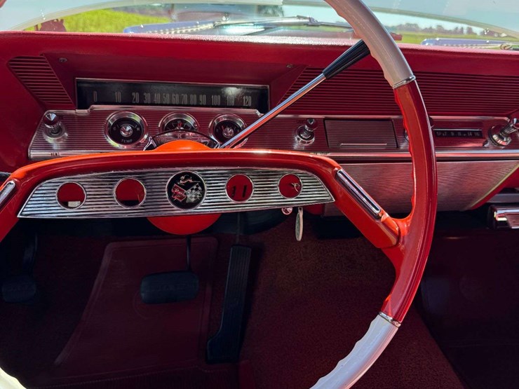 1961-chevrolet-impala-convertible-unrestored-original-image-96