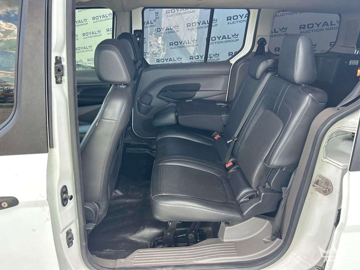 2020-ford-transit-connect-image-17