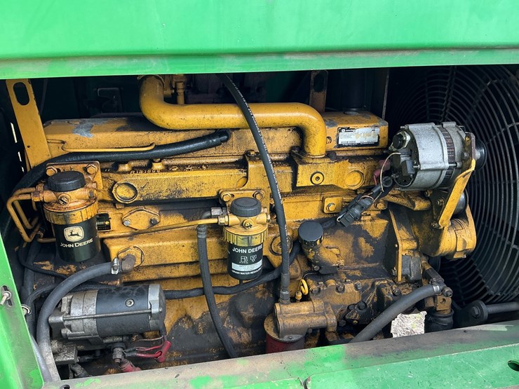 deere-335c-image-16