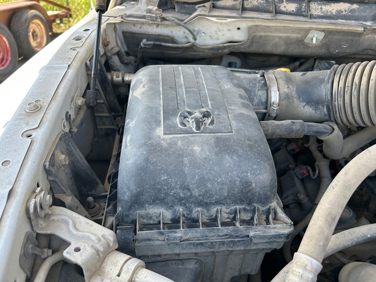 2014-dodge-1500-image-37