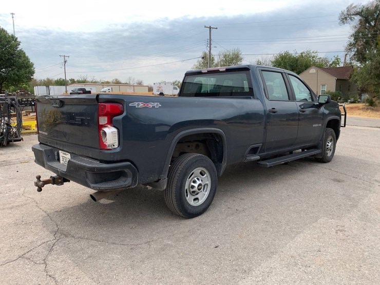 2020-chevrolet-silverado-2500hd-image-3