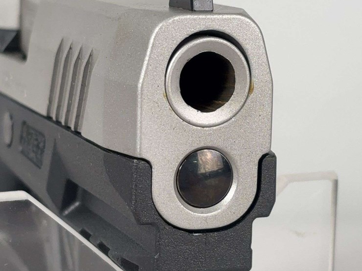 taurus-armas/-taurus-gx2-9x19-pistol-sn#-ahb758386,-2-total-mags,-manual,-in-original-box-image-9