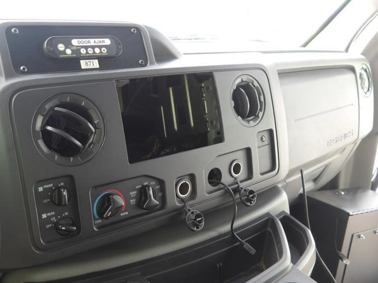 2016-ford-e450-image-21