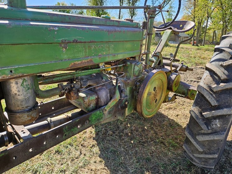 john-deere-model-b-image-11