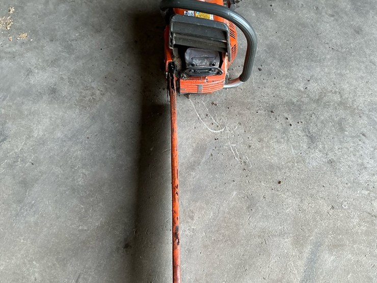 #118-•-husqvarna-390xp-chainsaw-with-24"-bar-image-4