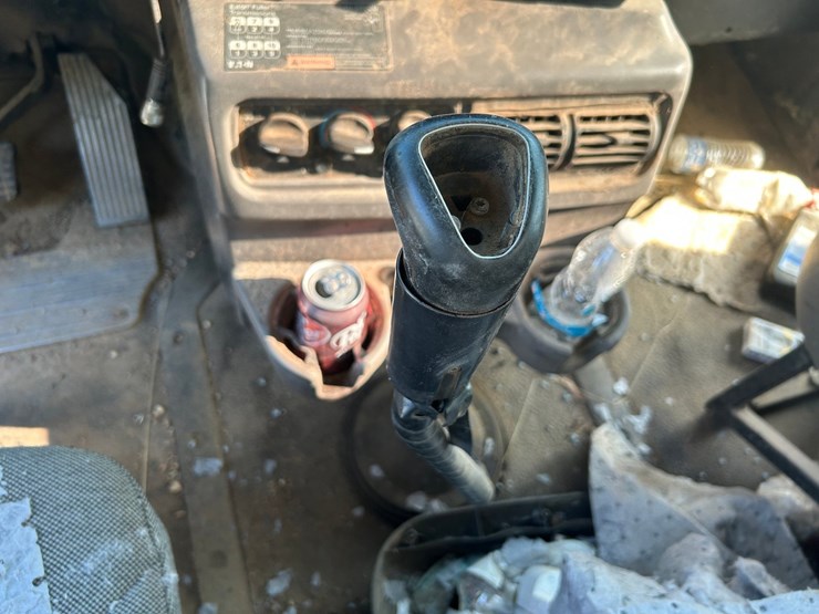#10581-•-2006-mack-cxn613-daycab-s/a-truck-tractor-1m1ak06y36n008620-inv#10581-image-48