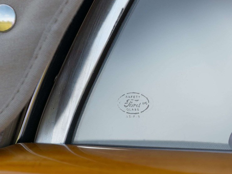 1947-ford-super-deluxe-sportsman-image-71