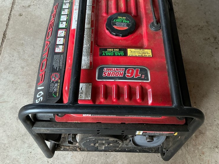 #105-•-predator-4375-portable-gas-generator-image-2