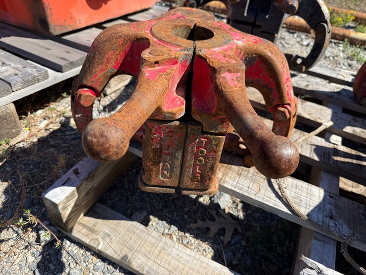 titan-2-3/8”-100-ton-tubing-elevator-image-2