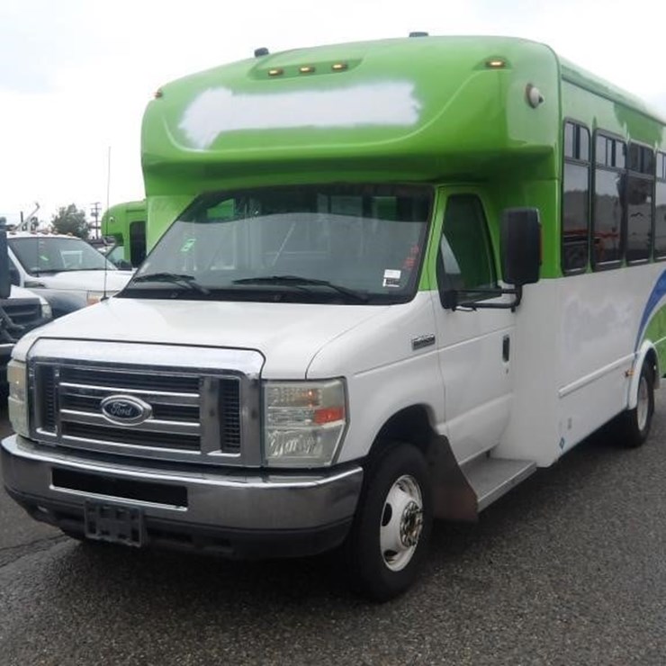 2016 FORD E450