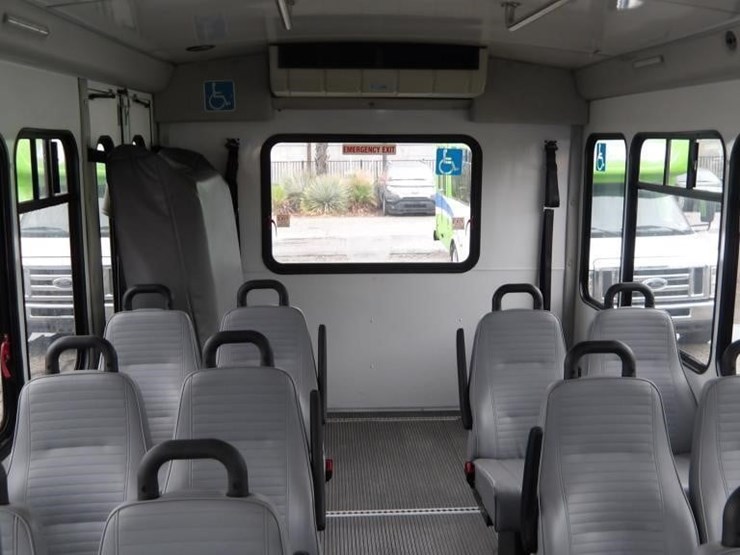 2016-ford-e450-image-25
