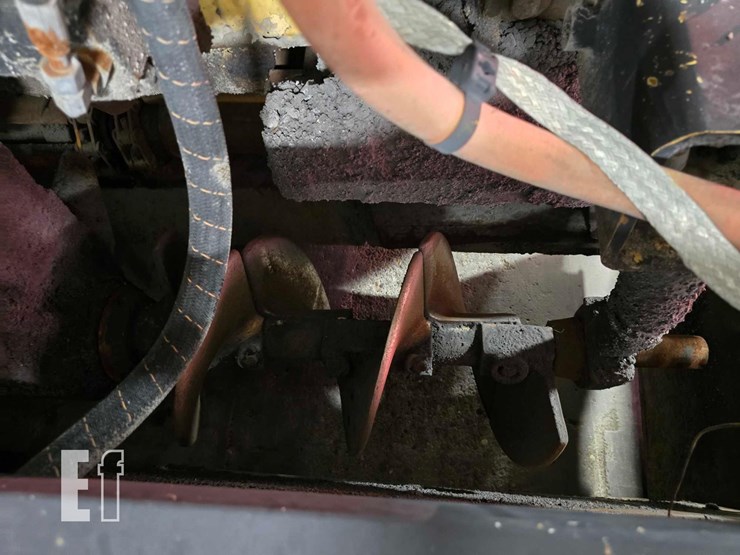 2016-caterpillar-ap-600f-image-22