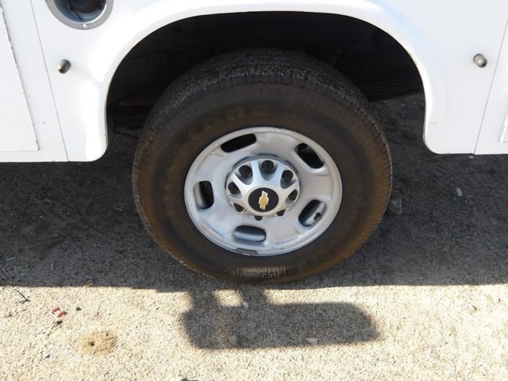 2013-chevrolet-silverado-2500-image-5