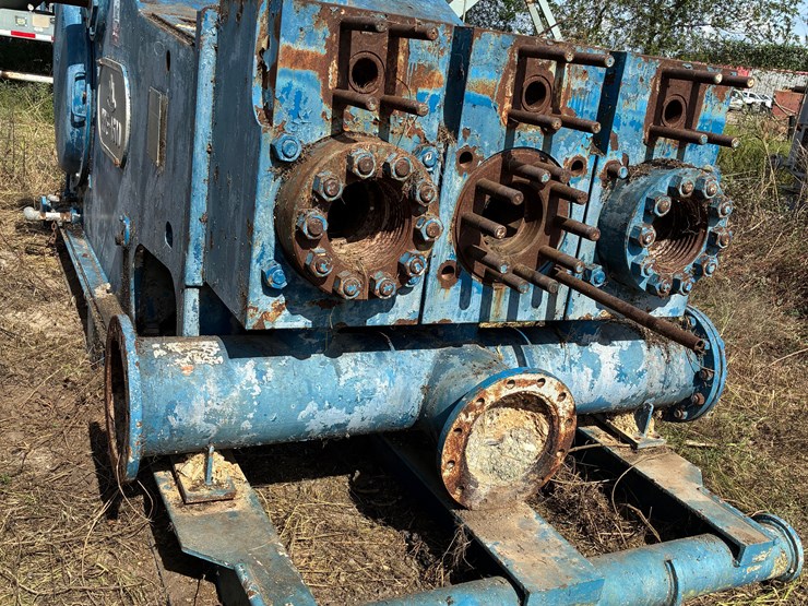 hhf-1600-5k-wp-1,600-hp-triplex-mud-pump-image-2
