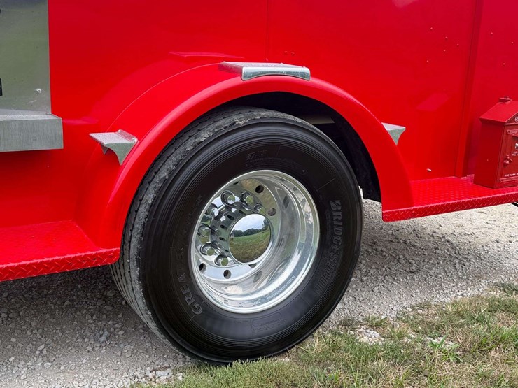 1953-gmc-630-event-truck-image-13