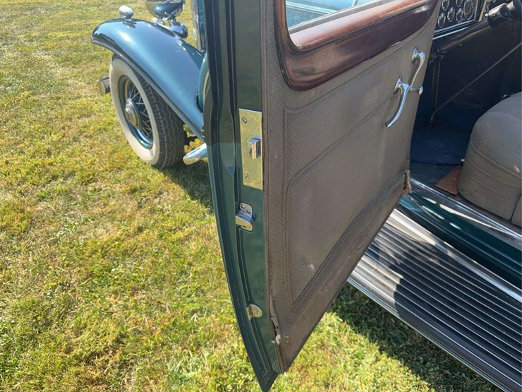 1932-cadillac-v-16-fleetwood-image-76