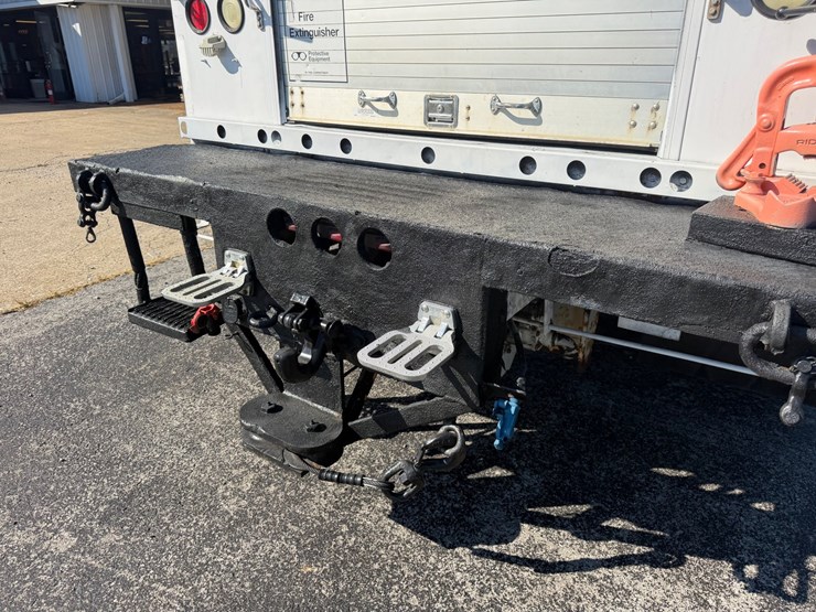 2008-ford-f650-image-22
