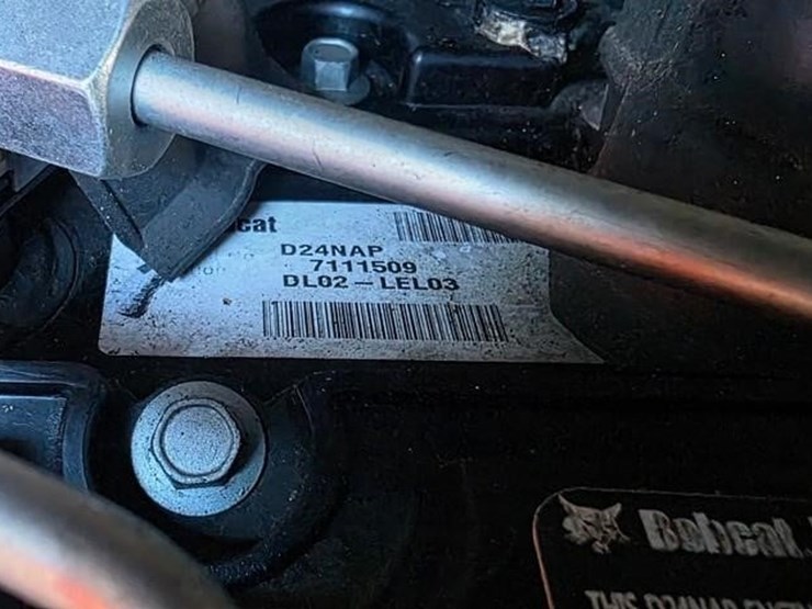 2018-bobcat-s550-image-42