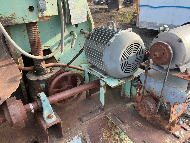 #141-•-salem-equipment-bandmill-headrig-image-17