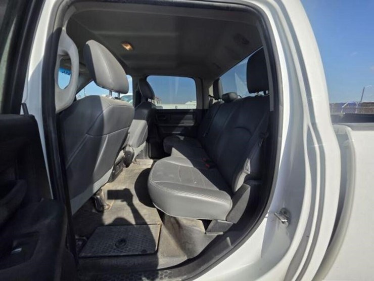 2014-dodge-1500-image-6