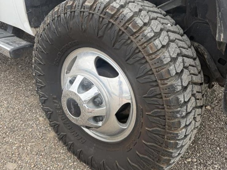 2011-chevrolet-silverado-3500-image-20