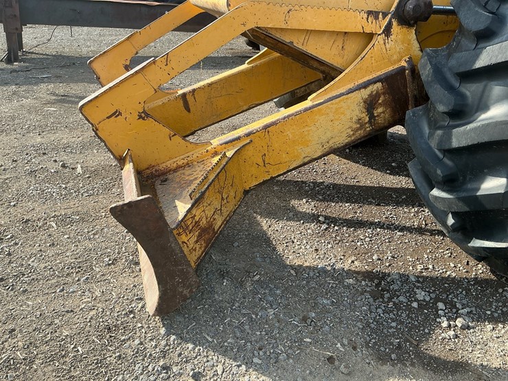 deere-640g-image-24