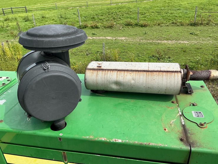 deere-335c-image-25
