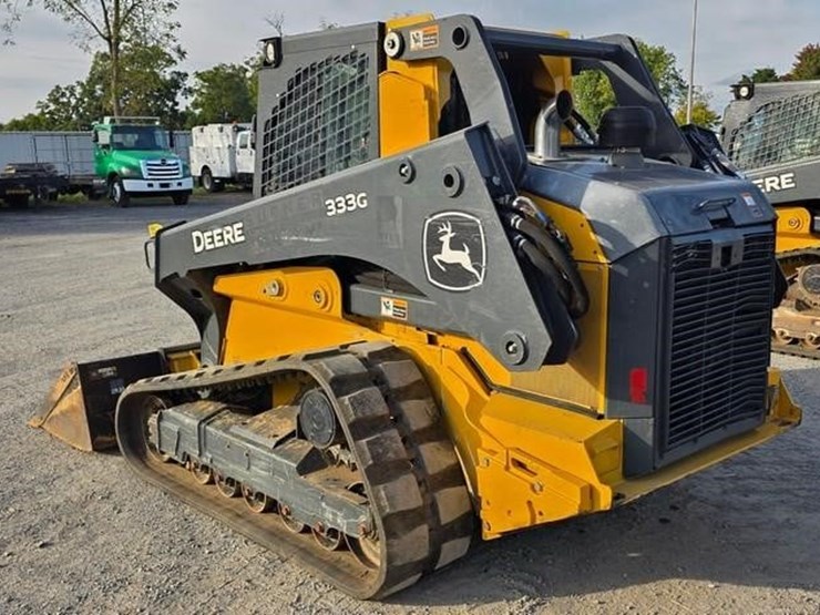 2022-deere-333g-image-3