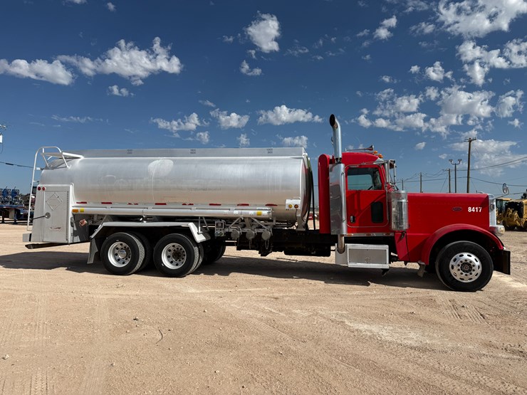 2008-peterbilt-389-image-6