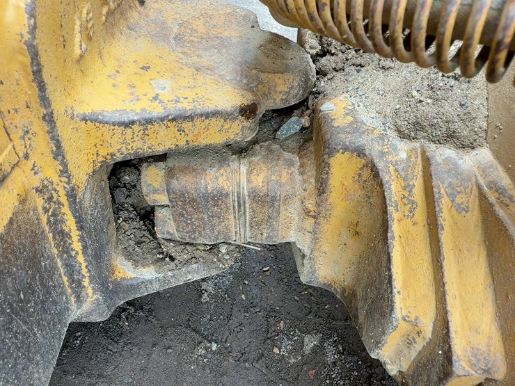 2000-caterpillar-d5c-lgp-image-11