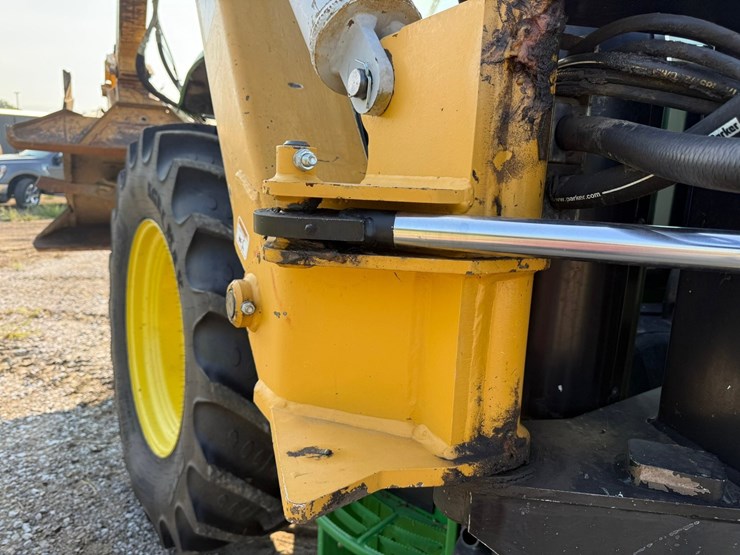 2017-john-deere-6110m-image-48