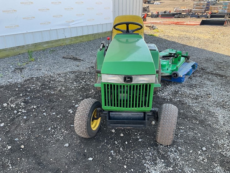 john-deere-240-image-7