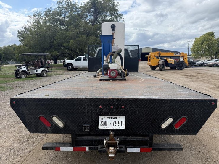 2022-chevrolet-6500-image-6