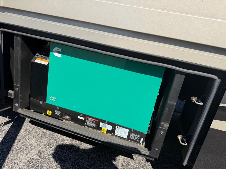 2018-ford-f550-image-18