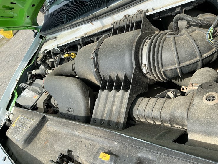 2016-ford-e350-image-15