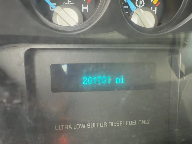 2013-ford-f550-xl-image-27