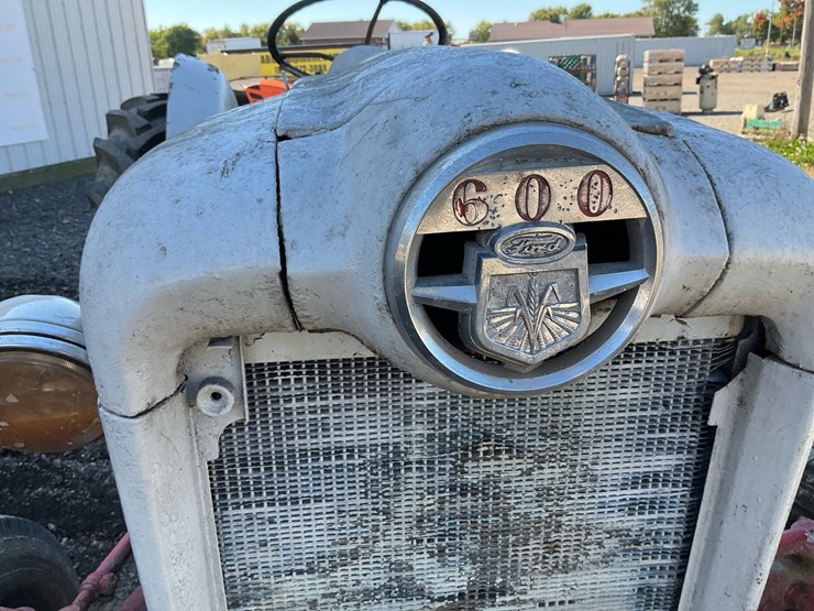 ford-600-image-10