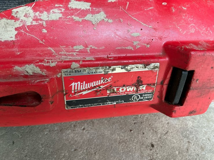 #114-•-milwaukee-m18-fuel-blower,-chainsaw-powerhead,-and-rapid-charger-image-5