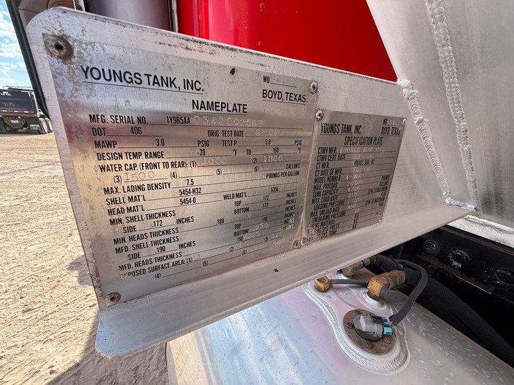 2008-peterbilt-389-image-16
