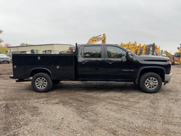2020-chevrolet-silverado-2500hd-image-6