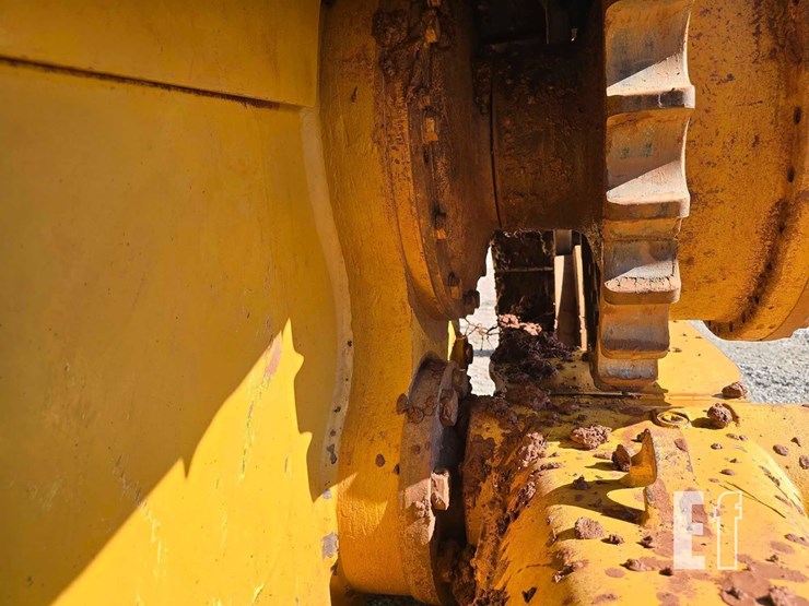 2016-caterpillar-d6t-xl-image-28
