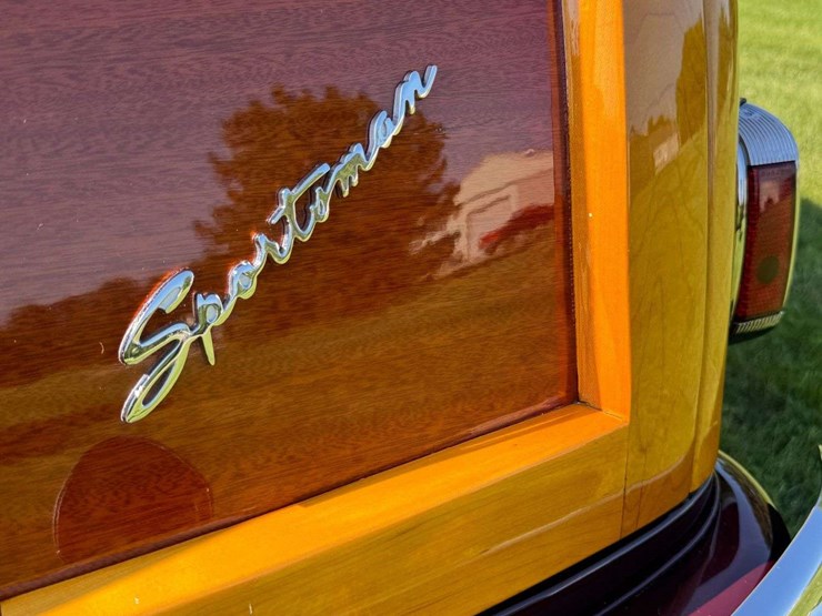 1947-ford-super-deluxe-sportsman-image-99