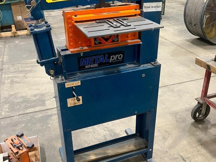 metalpro-mp4000-iron-worker,-40-ton-punch-capacity,-w/-spare-assorted-dies-image-1