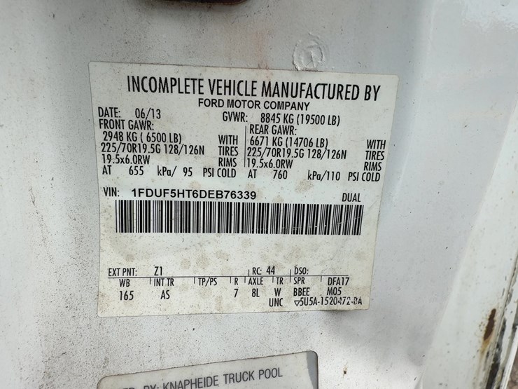 2013-ford-f550-xl-image-29