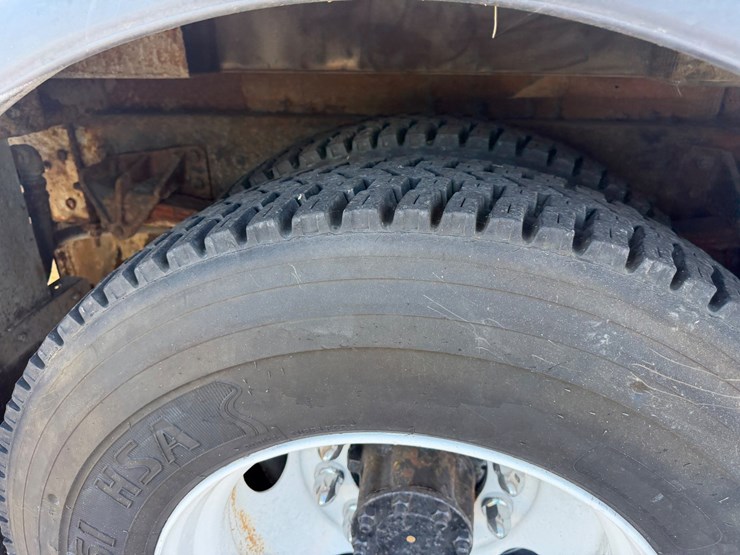 2008-ford-f650-image-12